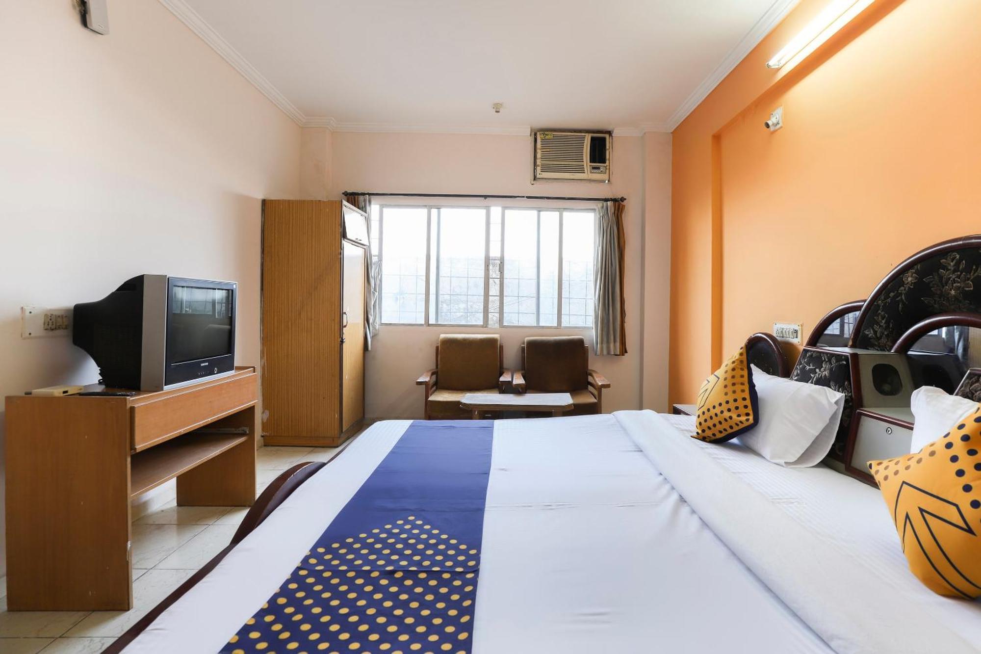 Spot On Hotel Shyam Inn Hālol Extérieur photo
